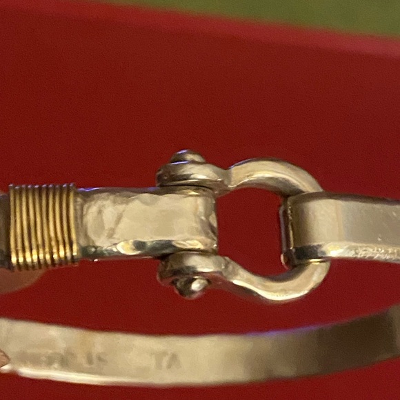 St John - Virgin Islands Hook Bracelet, 8mm sterling silver and 14k gold - Picture 3 of 10